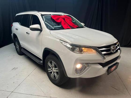 TOYOTA HILUX SW4 2.7 SRV 7 LUGARES 4X2 16V FLEX 4P AUTOMÁTICO